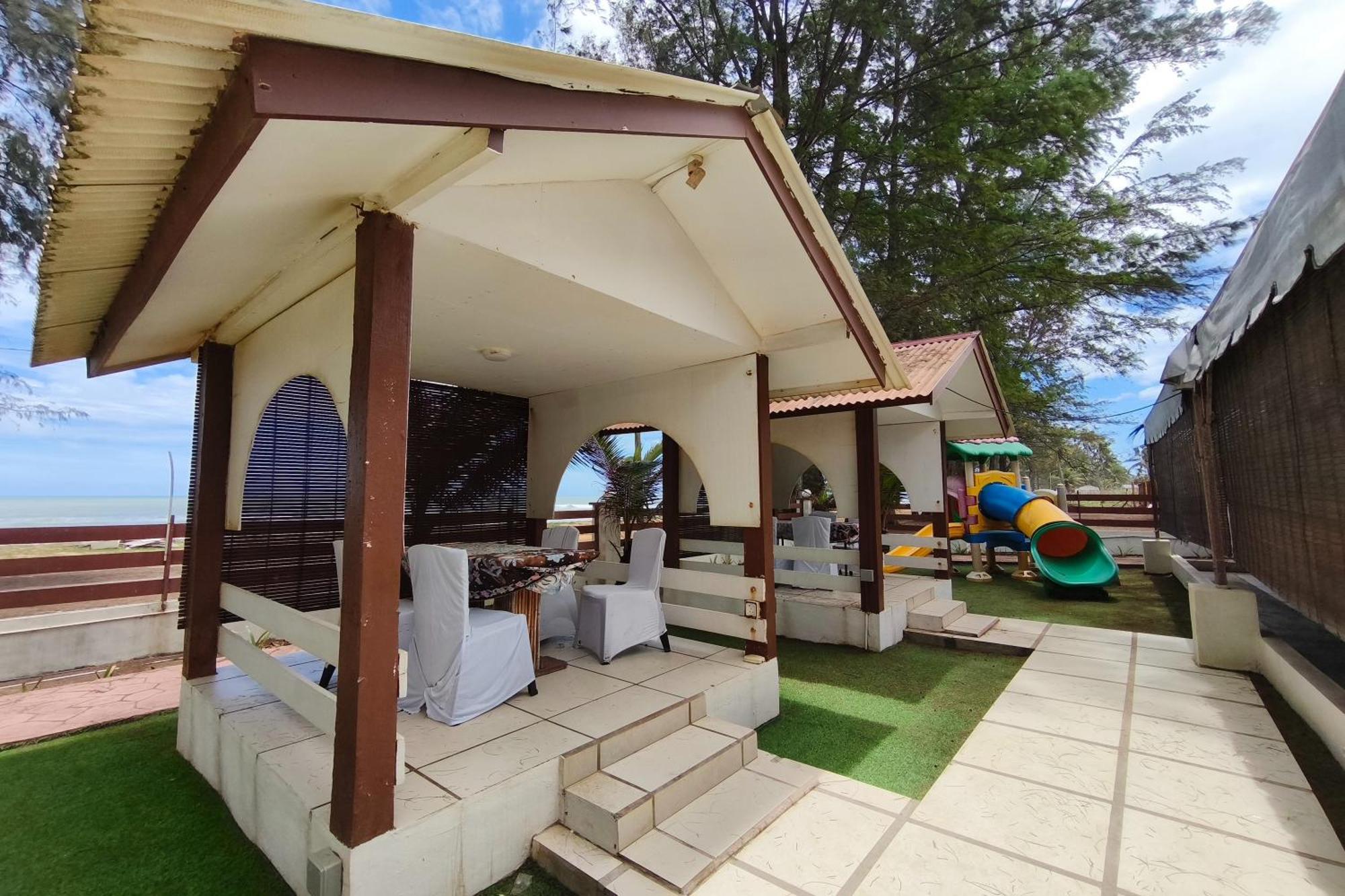 Alsafina Kijal Beach Resort & Restaurant Eksteriør bilde