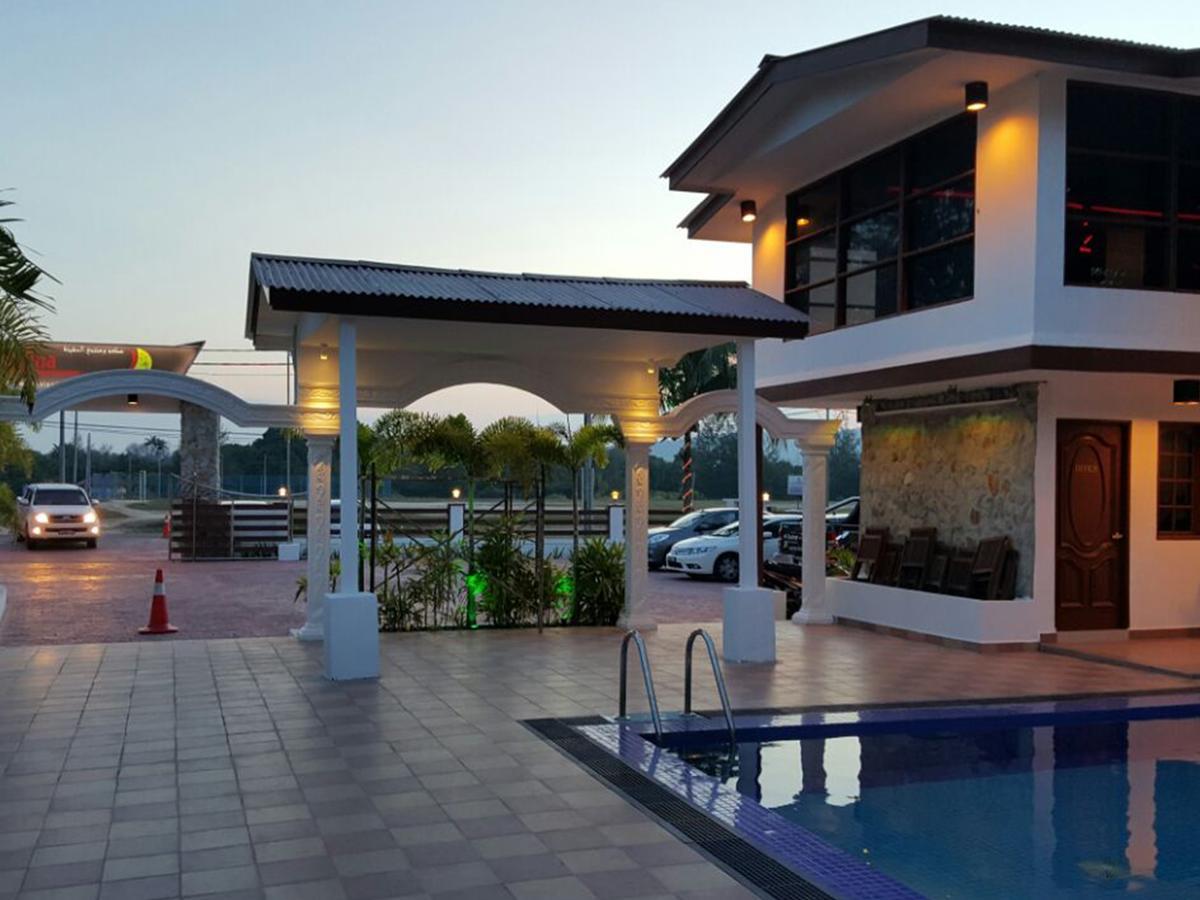 Alsafina Kijal Beach Resort & Restaurant Eksteriør bilde