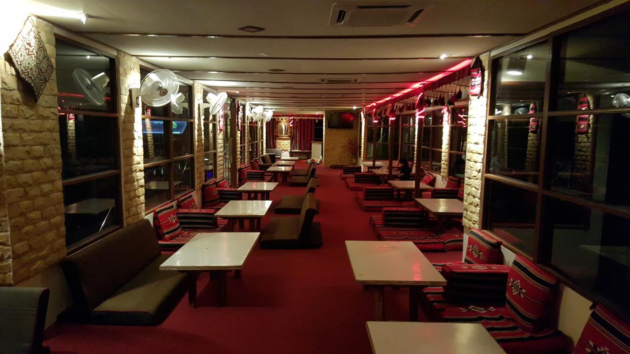 Alsafina Kijal Beach Resort & Restaurant Eksteriør bilde