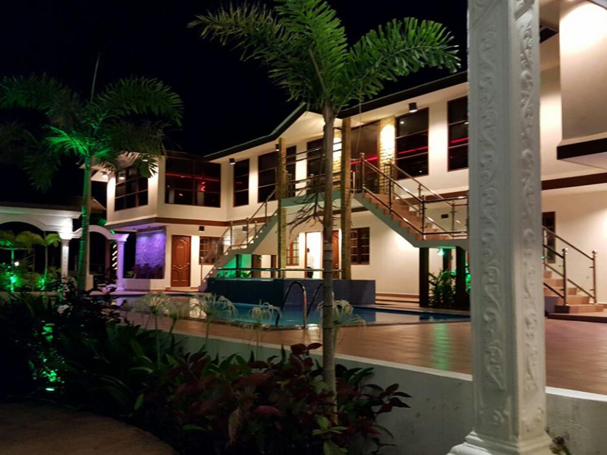Alsafina Kijal Beach Resort & Restaurant Eksteriør bilde