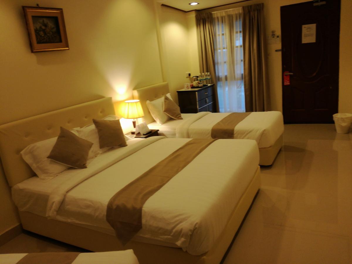 Alsafina Kijal Beach Resort & Restaurant Eksteriør bilde